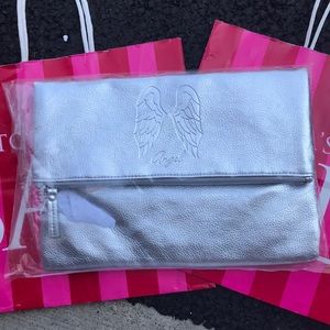 NWT-VICTORIA’S SECRET SILVER CLUTCH